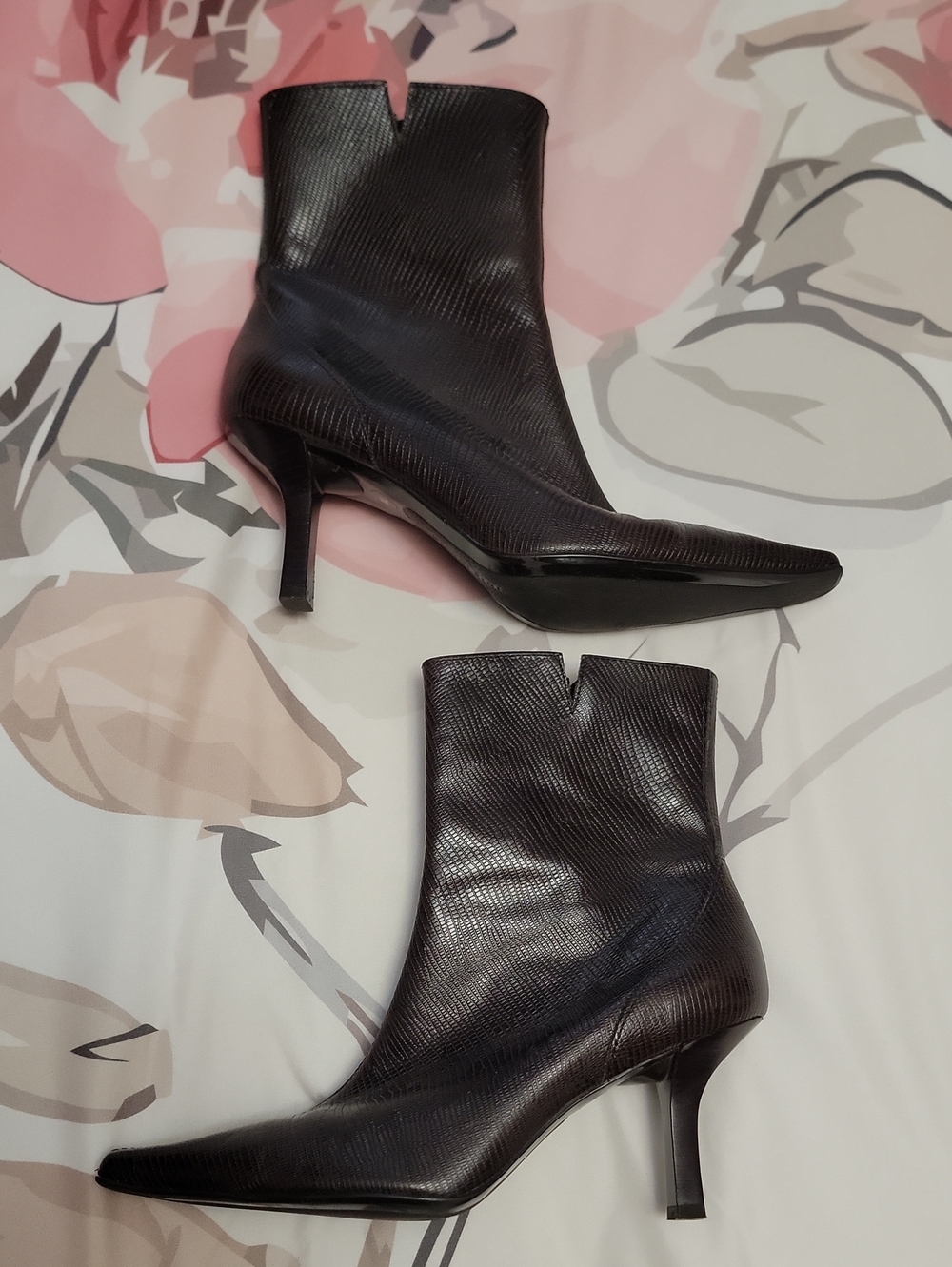 Gianni Bini Dark Brown Pointed Toe Ankle Booties Size 7
